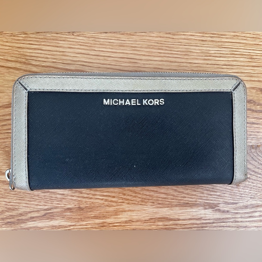 Michael Kors Large Travel Continental Leather Wallet Black and Gold Zip